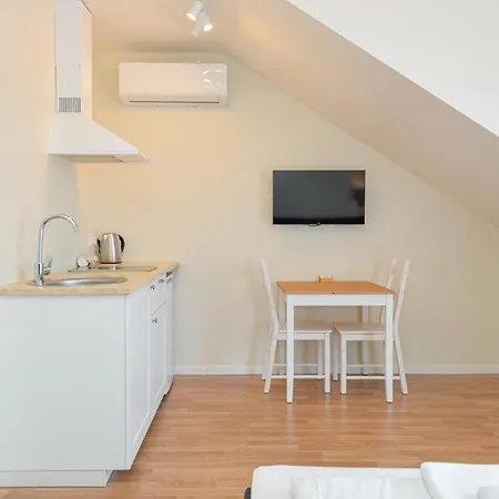 Liepu Apartamentai * Паланга